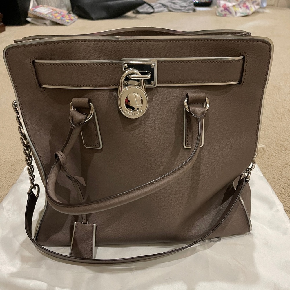 MicheL Kors purse
